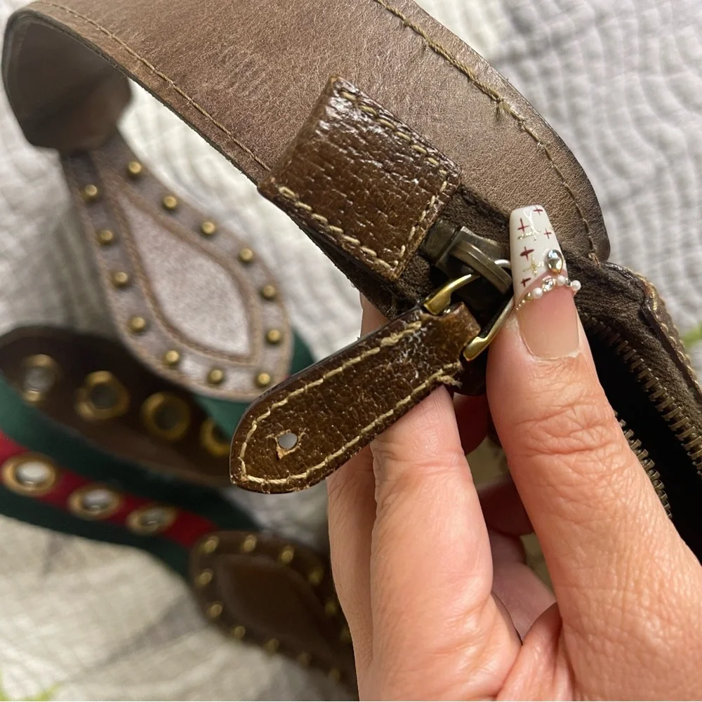 Authentic Vintage Gucci Crossbody Bag - Picture 11 of 16
